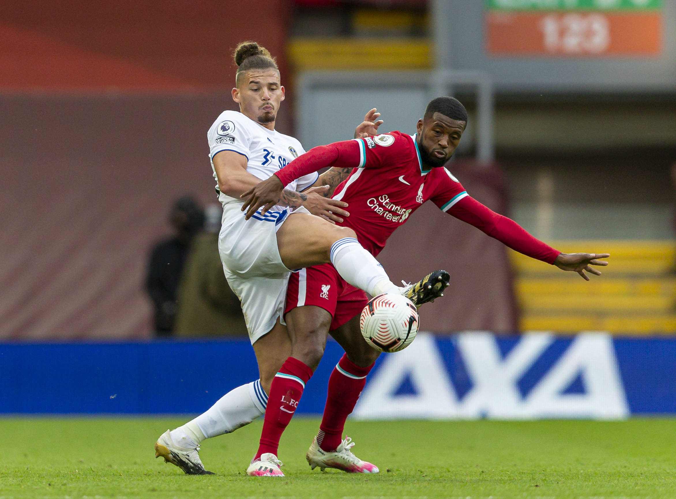 球与萨拉赫 球与萨拉赫